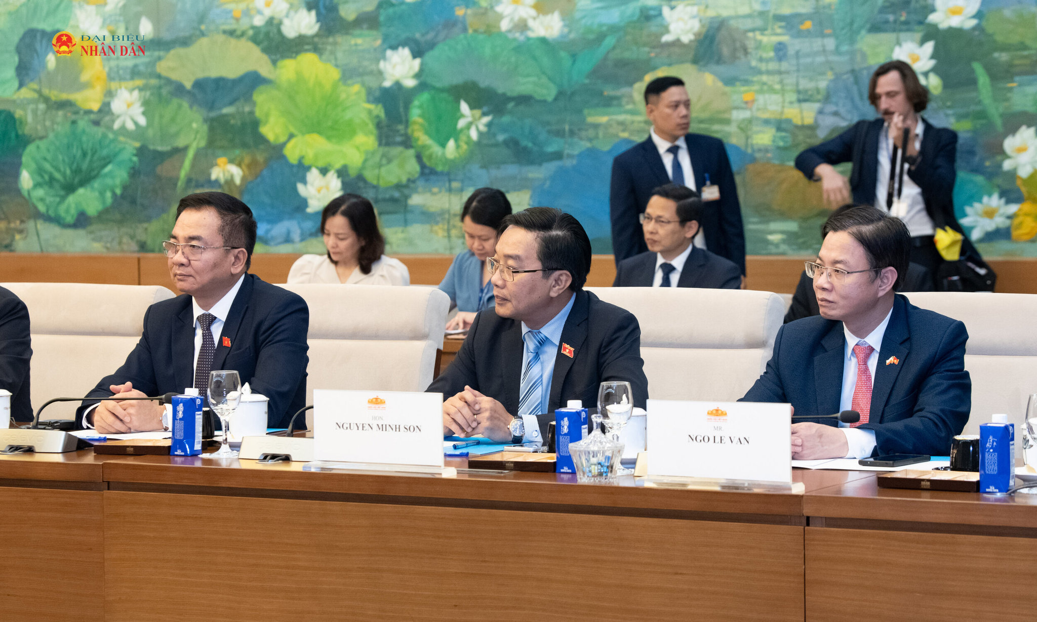 Các thành viên Đoàn Việt Nam tham dự cuộc hội kiến