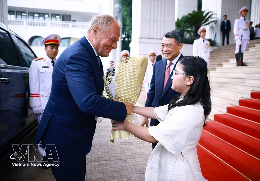 vnanet_potal-thu-tuong-le-minh-hung-chu-tri-le-don-thu-tuong-ba-lan-9111935.jpg