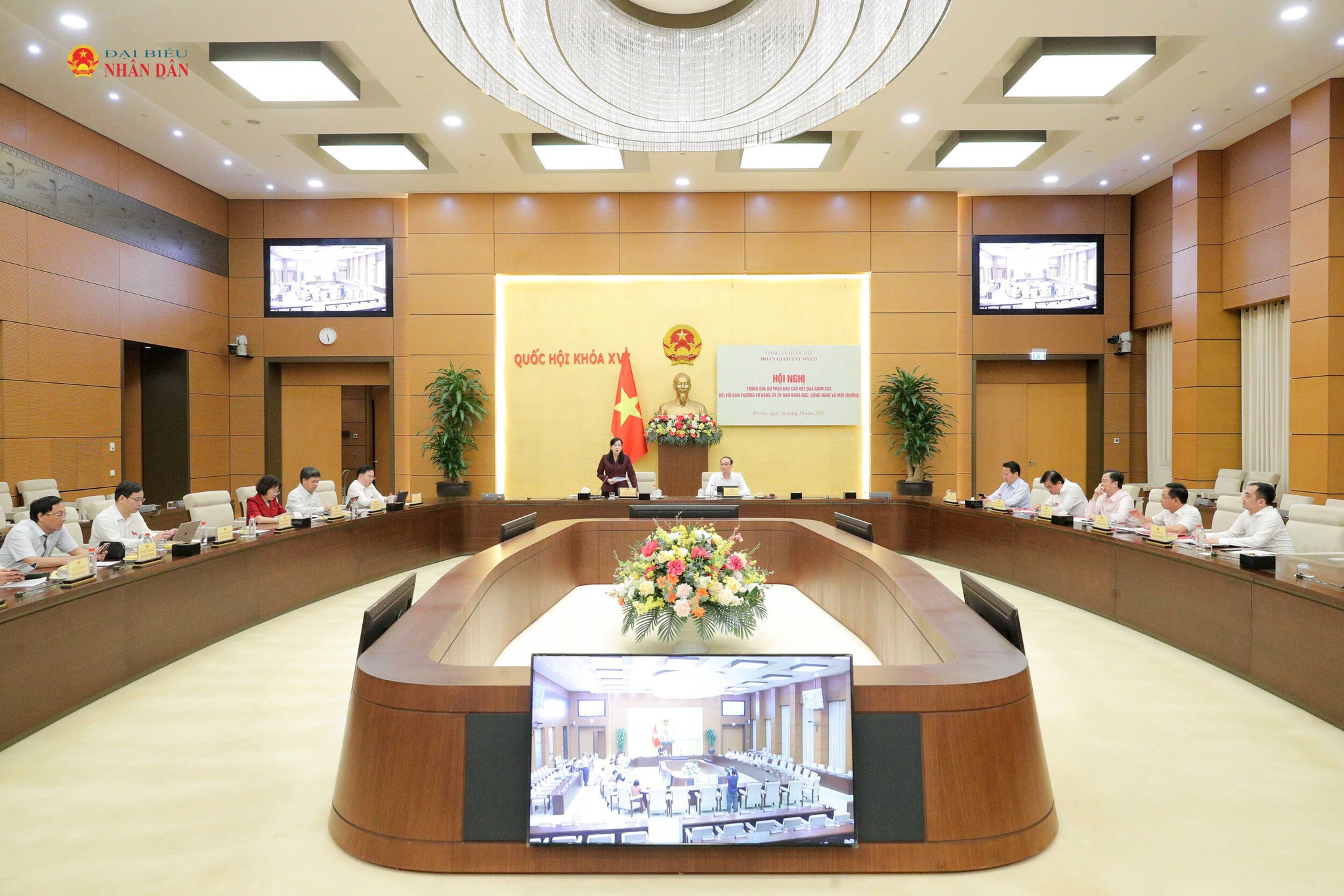 Toàn cảnh. Ảnh Hồ Long