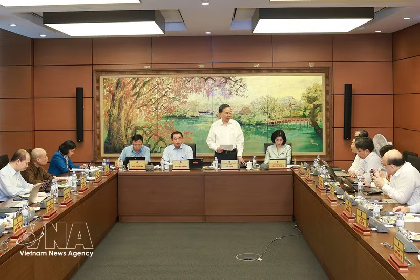 General Secretary of the Communist Party of Vietnam Central Committee and President To Lam speaks at the discussion. (Photo: VNA)