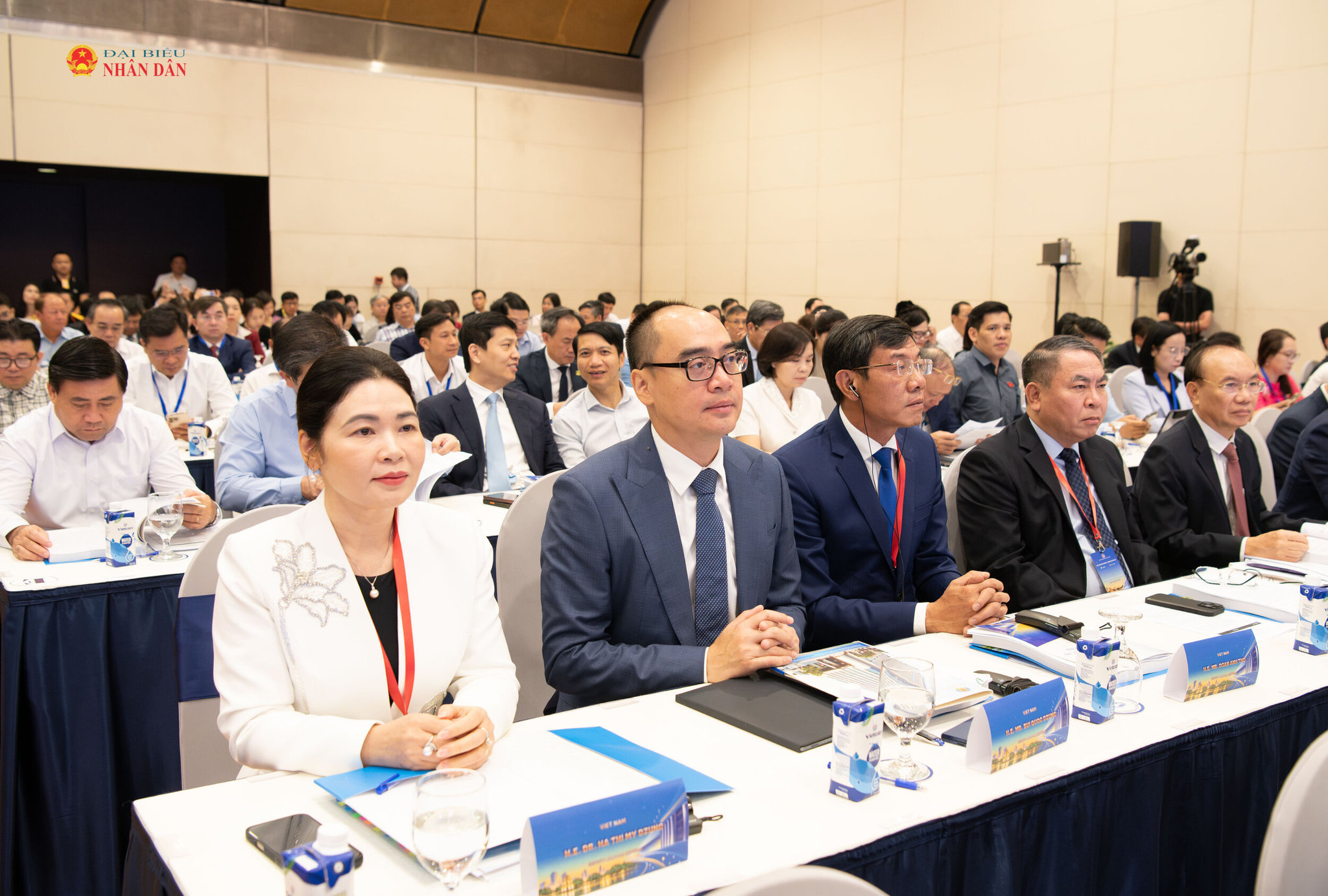 Các đại biểu tham dự hội thảo.3
