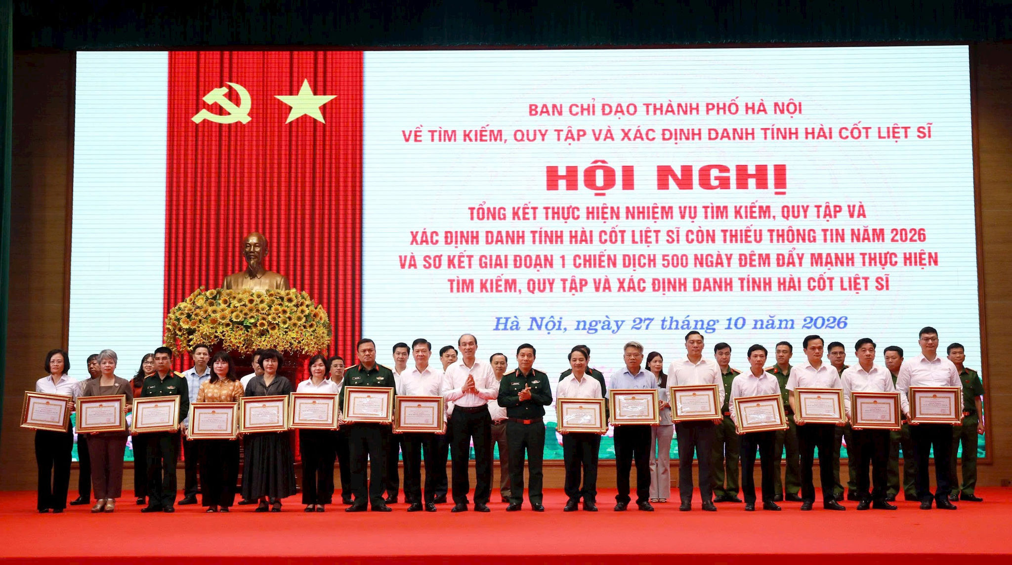 Các cá nhân nhận Bằng khen