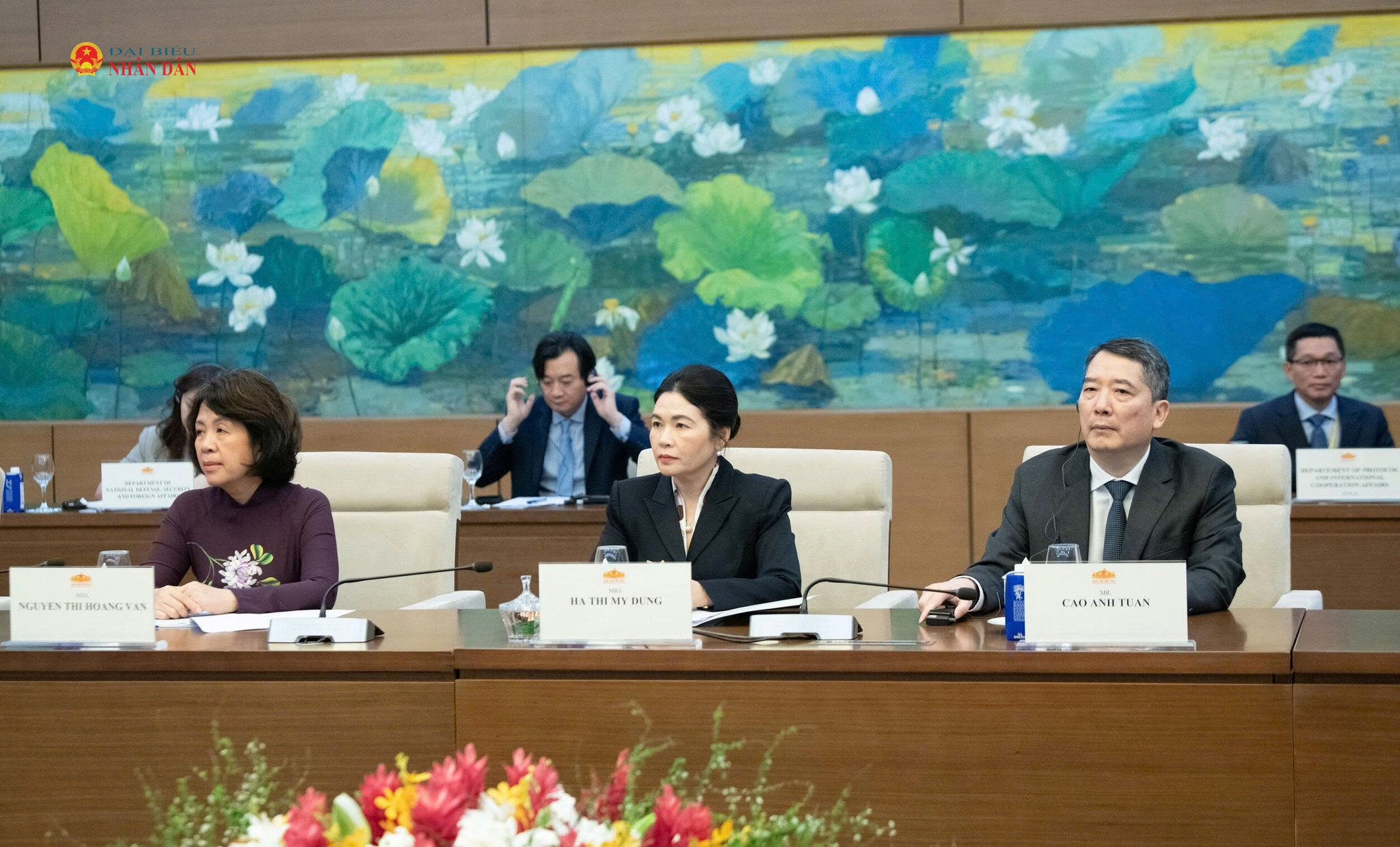 Các đại biểu tham dự cuộc tiếp