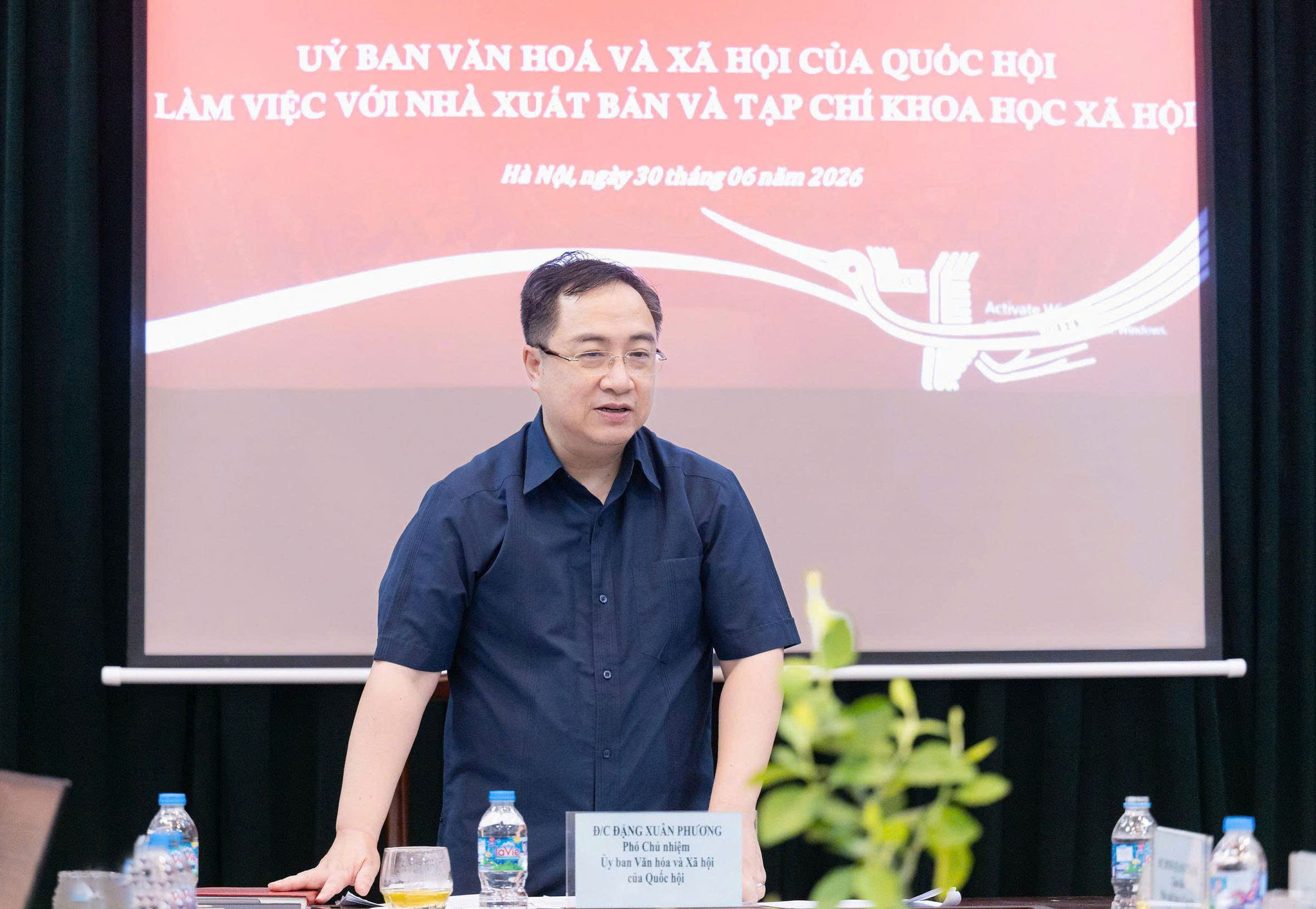 Phó Chủ nhiệm Ủy ban Văn hoá và Xã hội Đặng Xuân Phương phát biểu tại buổi làm việc với Nhà xuất bản Khoa học và Xã hội về việc thực hiện chính sách, pháp luật về xuất bản