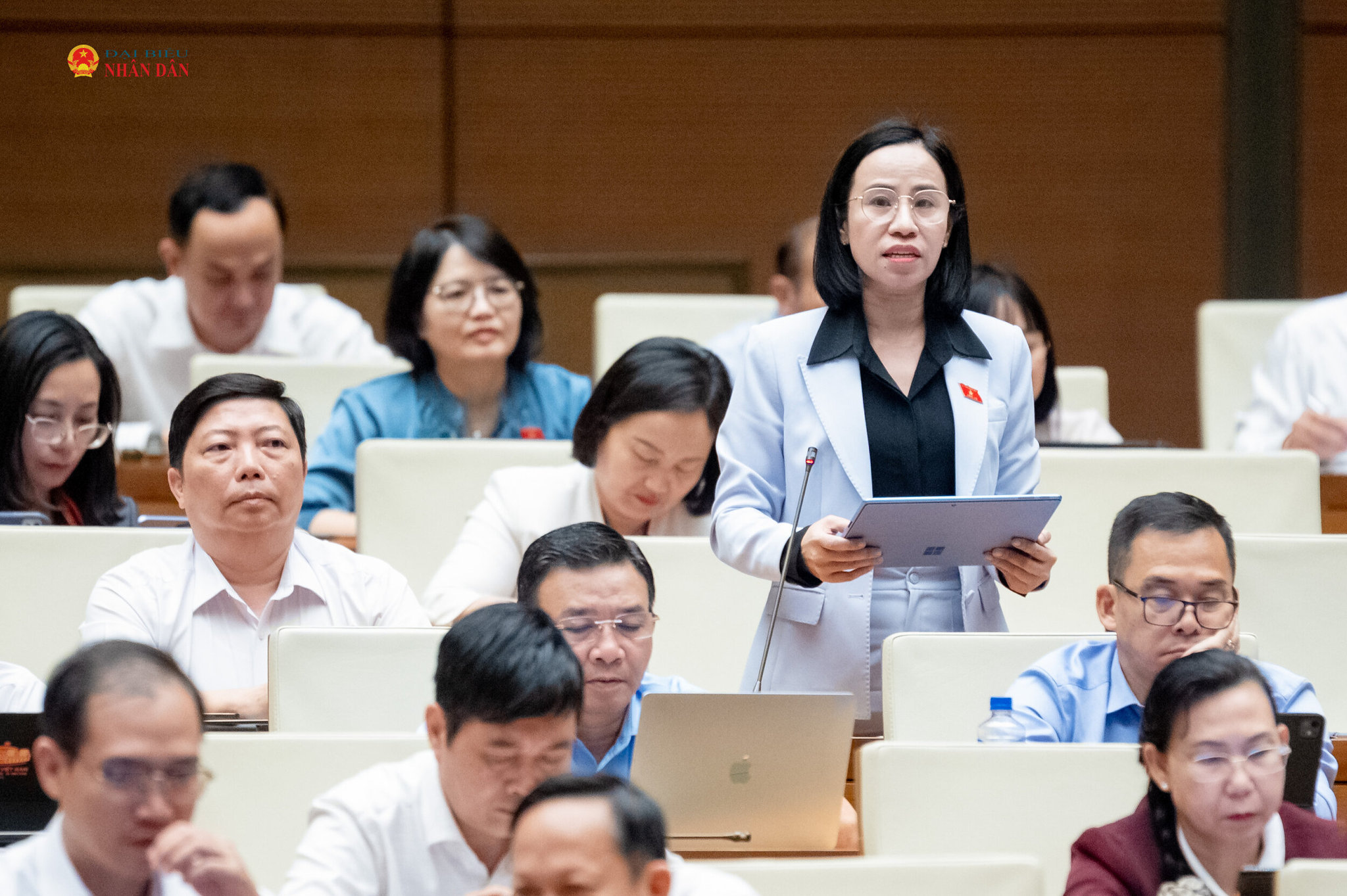 ĐBQH Võ Ngọc Thanh Trúc (TP. Hồ Chí Minh) phát biểu thảo luận tại hội trường. Ảnh: Phạm Thắng