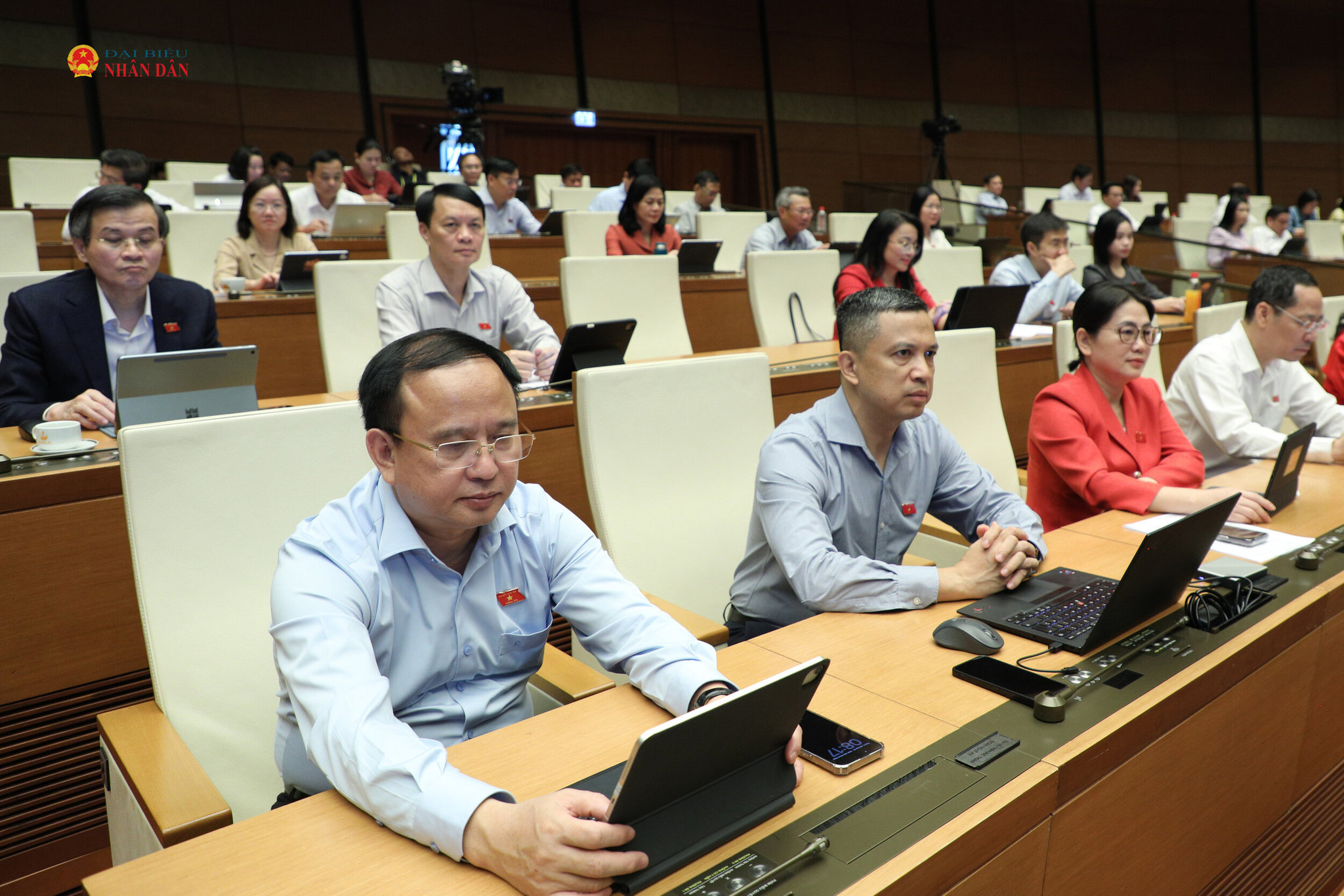 Các đại biểu tham dự phiên họp