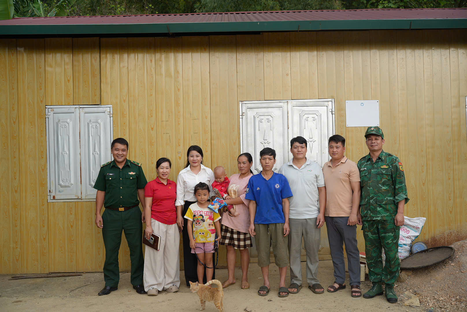 tham tinh quan dan