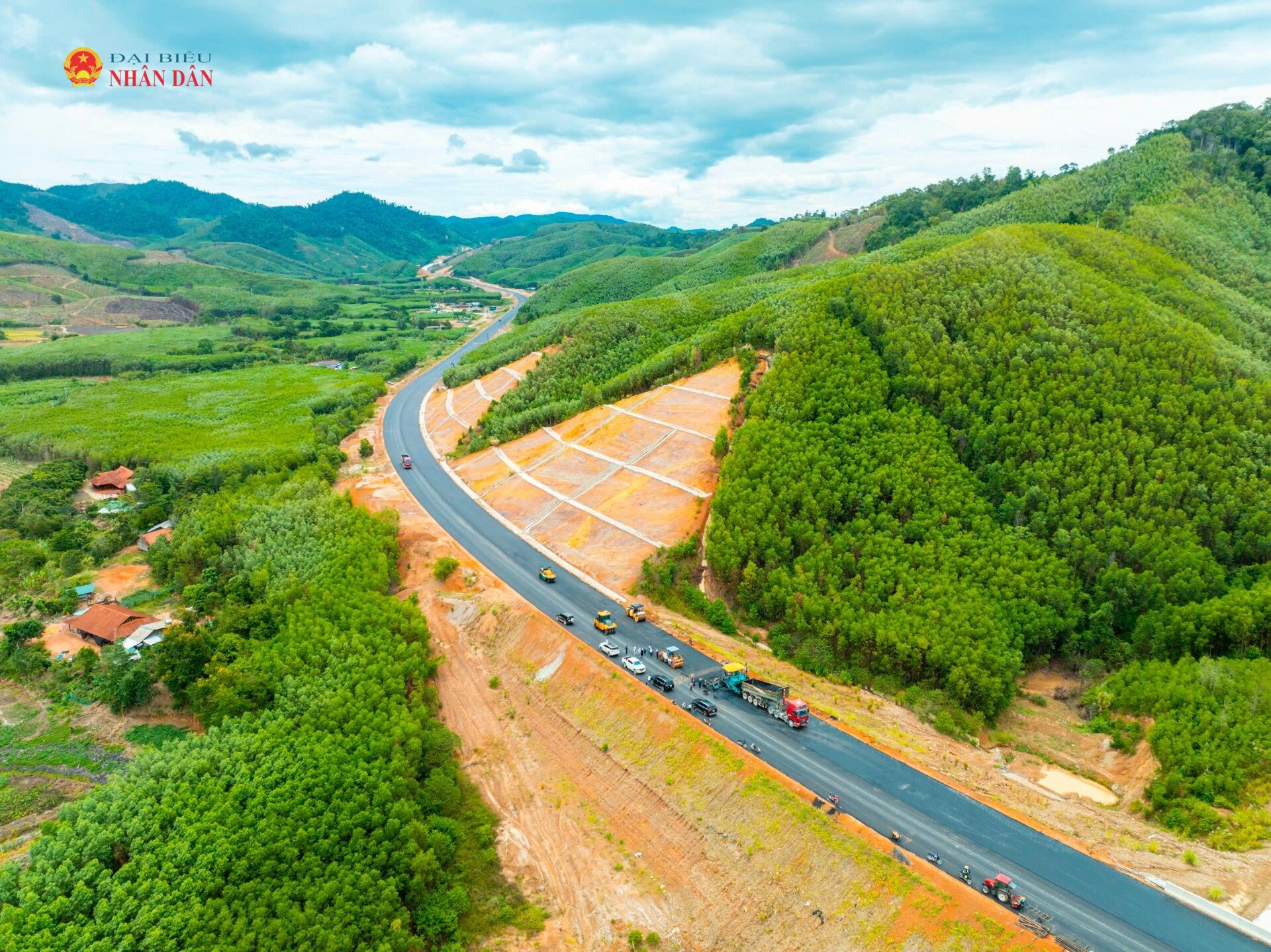 Gói XL01 dài 11 km sản lượng thực hiện đến nay đạt khoảng 2.070 tỷ đồng.