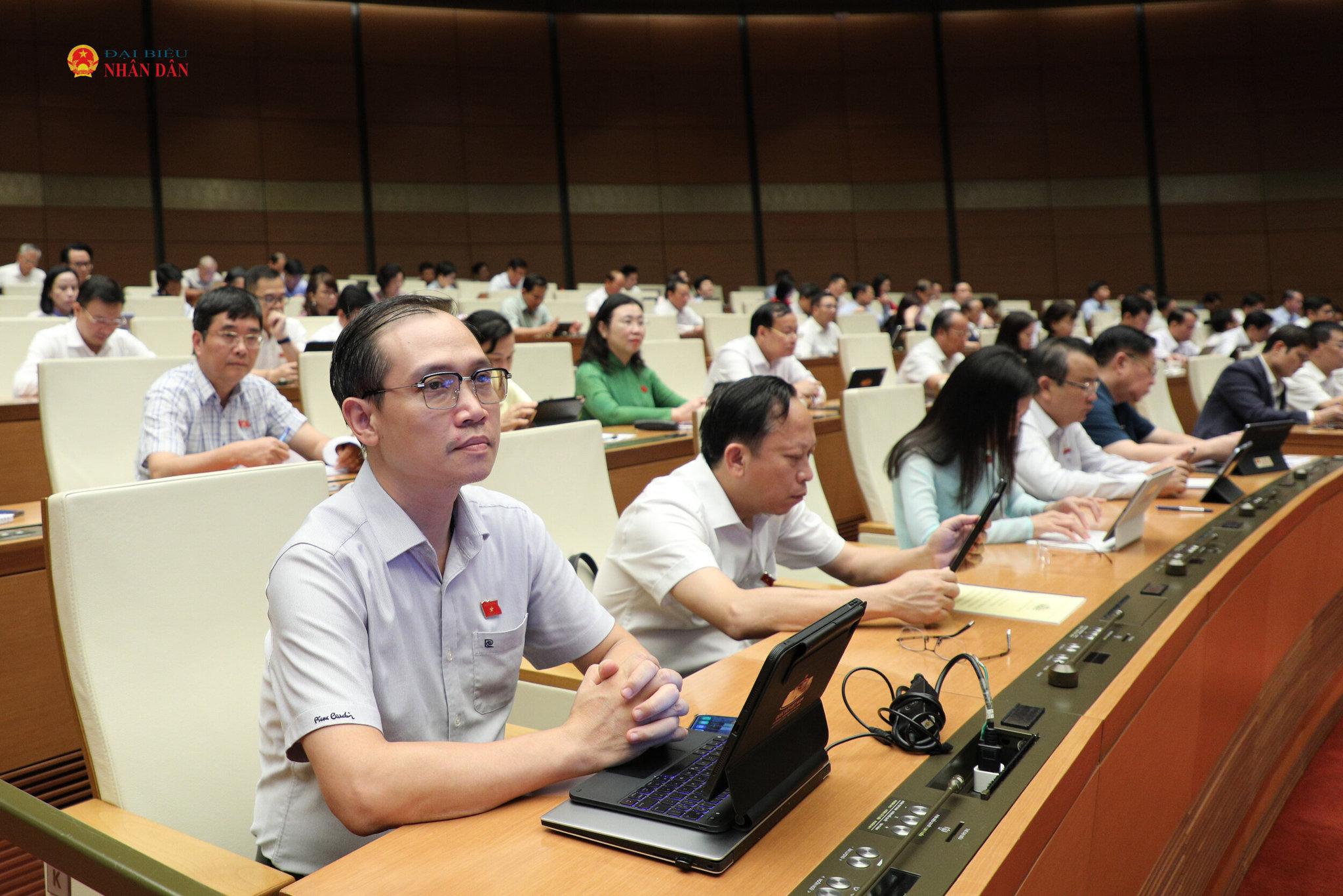 Các đại biểu tham dự phiên họp