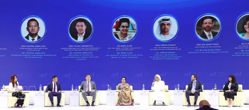 Speakers at the discussion held on October 28 as part of the Autumn Economic Forum (AEF) 2026 in Ho Chi Minh City (Photo: VNA)