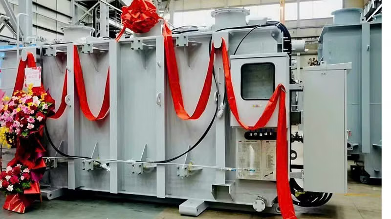 Cam Pha Electrical Equipment JSC exports its first shipment of transformers to the Philippines on October 28, 2026. (Photo: QMG)