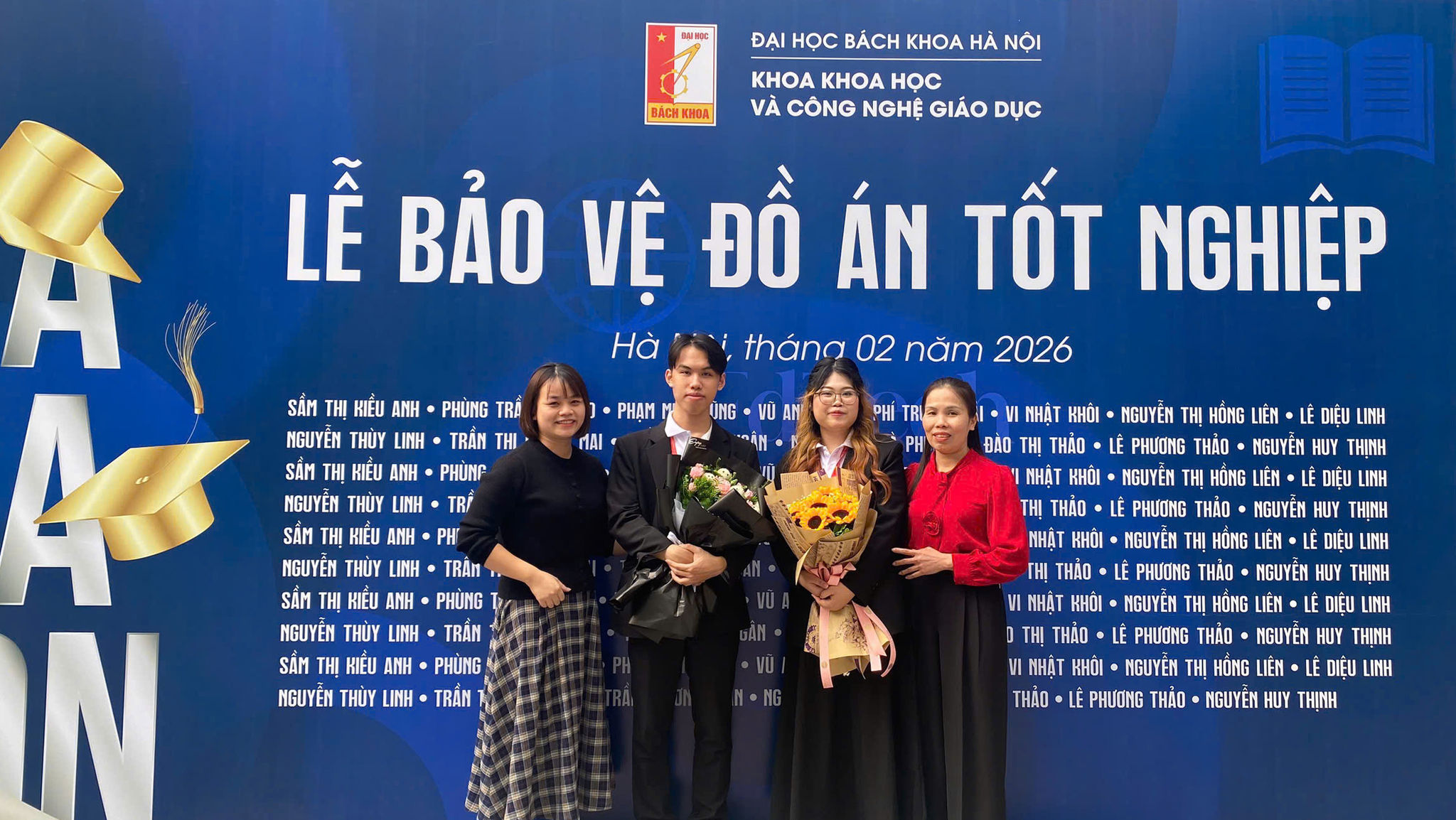 Gia Bảo và Quỳnh Mai tại lễ bảo vệ đồ án tốt nghiệp