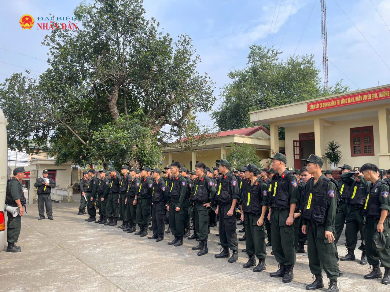 Cảnh sát cơ động ra quân bảo đảm ANTT các sự kiện lớn diễn ra trên địa bàn