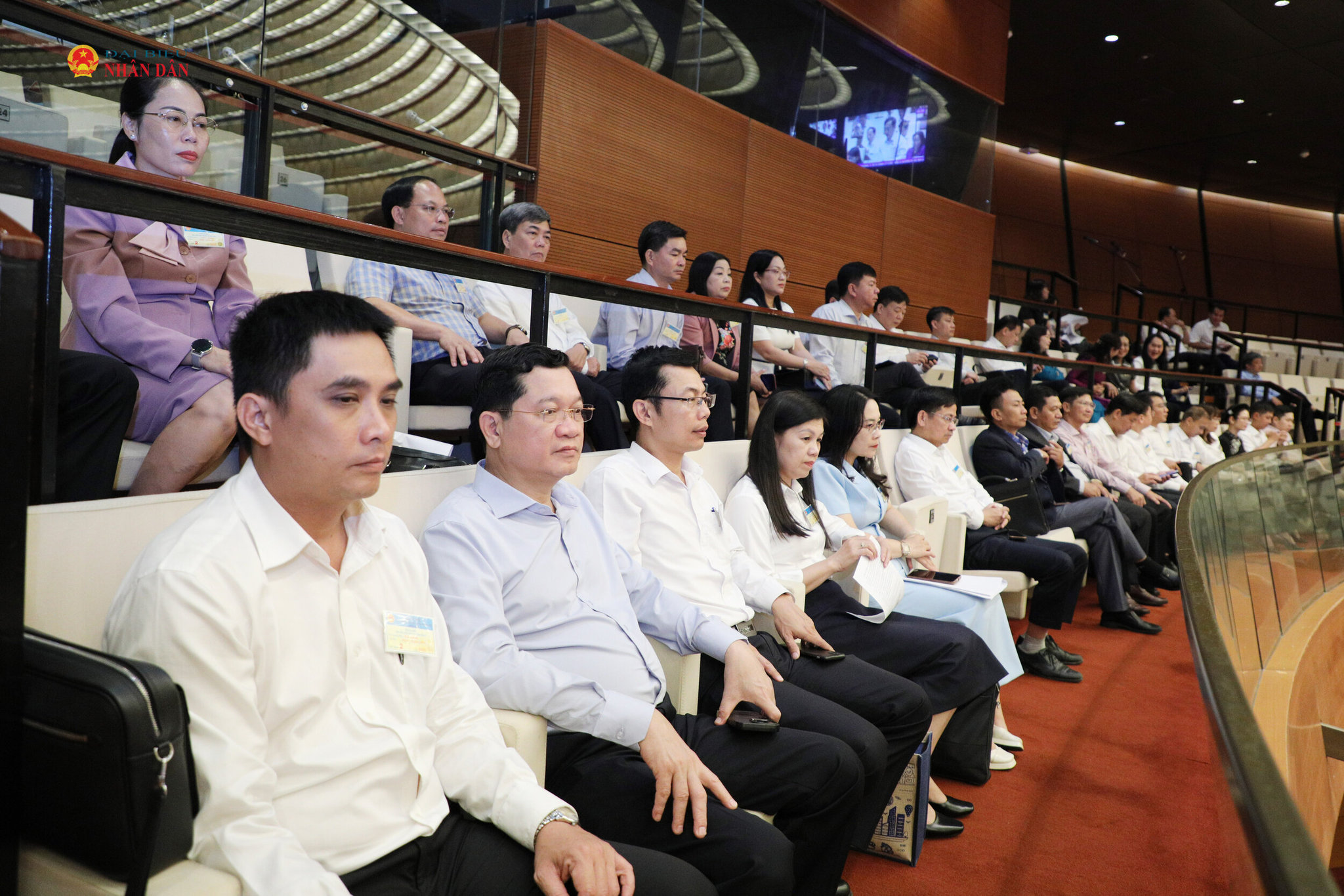 Các đại biểu tham dự phiên họp