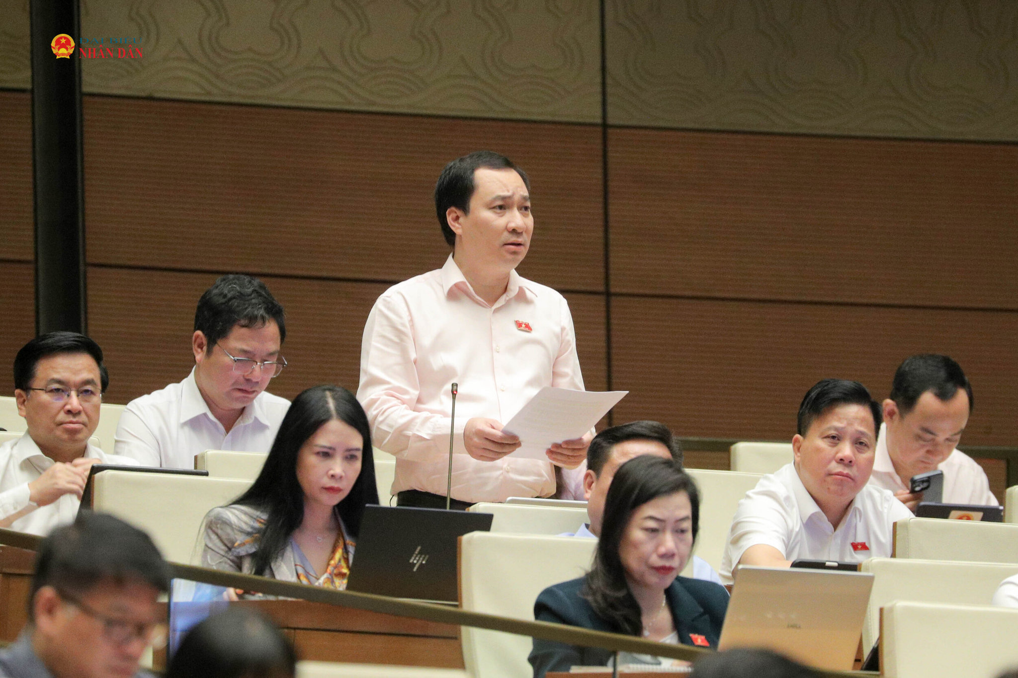 ĐBQH Vũ Văn Tiến (TP Hải Phòng). Ảnh Hồ Long