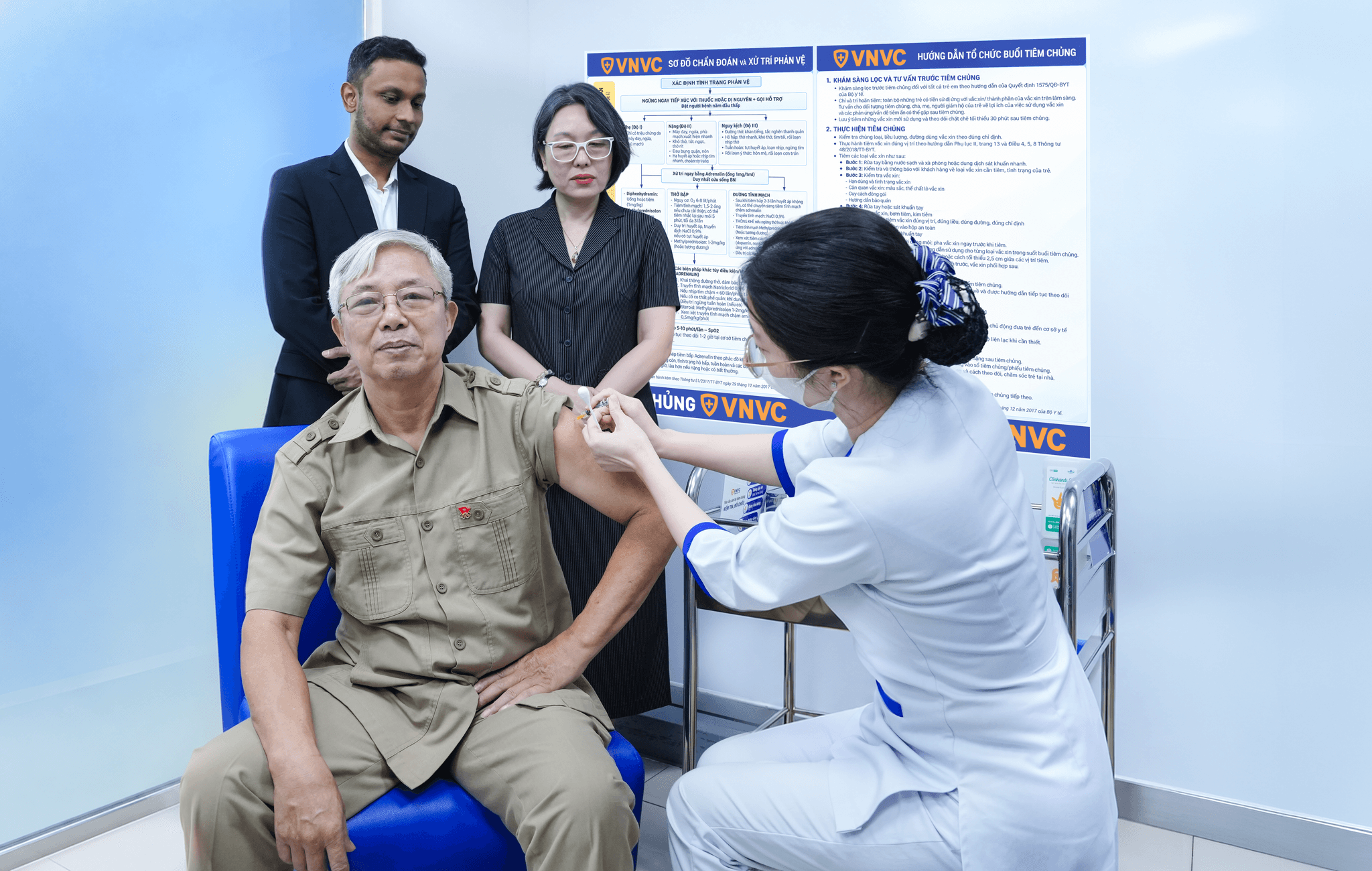 vnvc-ra-mat-vac-xin-cum-chuyen-biet-anh-le (1)