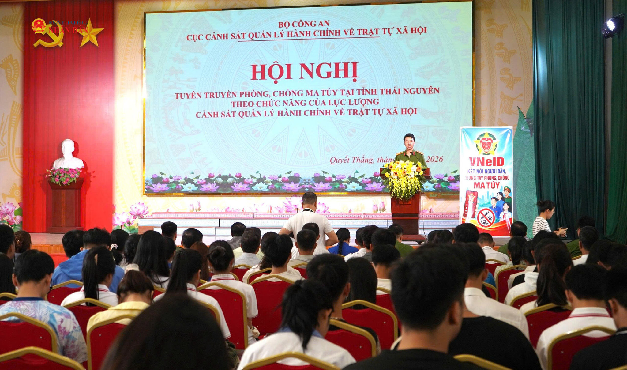 Học sinh, sinh viên, thanh, thiếu niên là nhóm đối tượng dễ bị tác động nên công tác tuyên truyền đã được triển khai từ khi các em còn ngồi trên ghế nhà trường