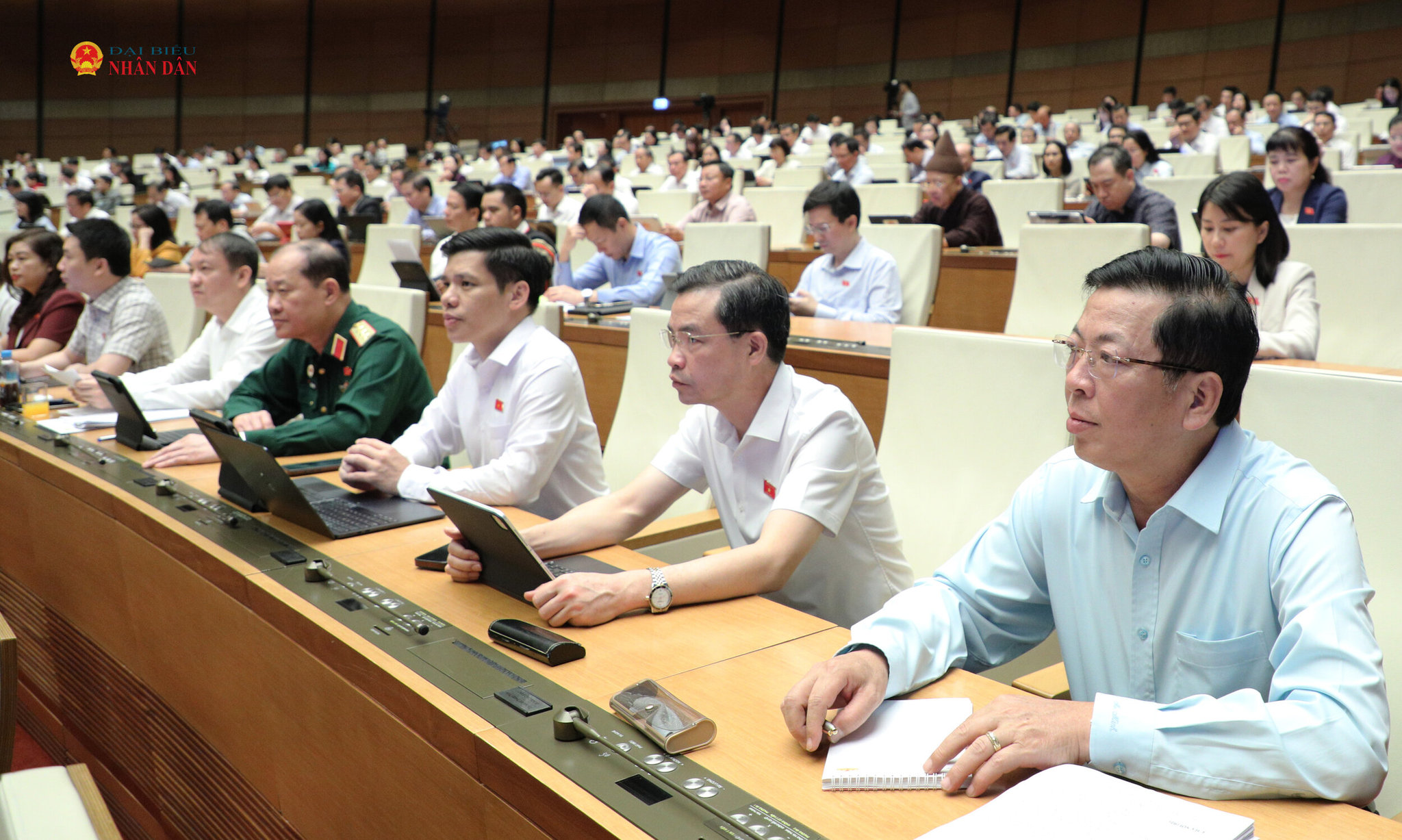 Các đại biểu tham dự phiên họp