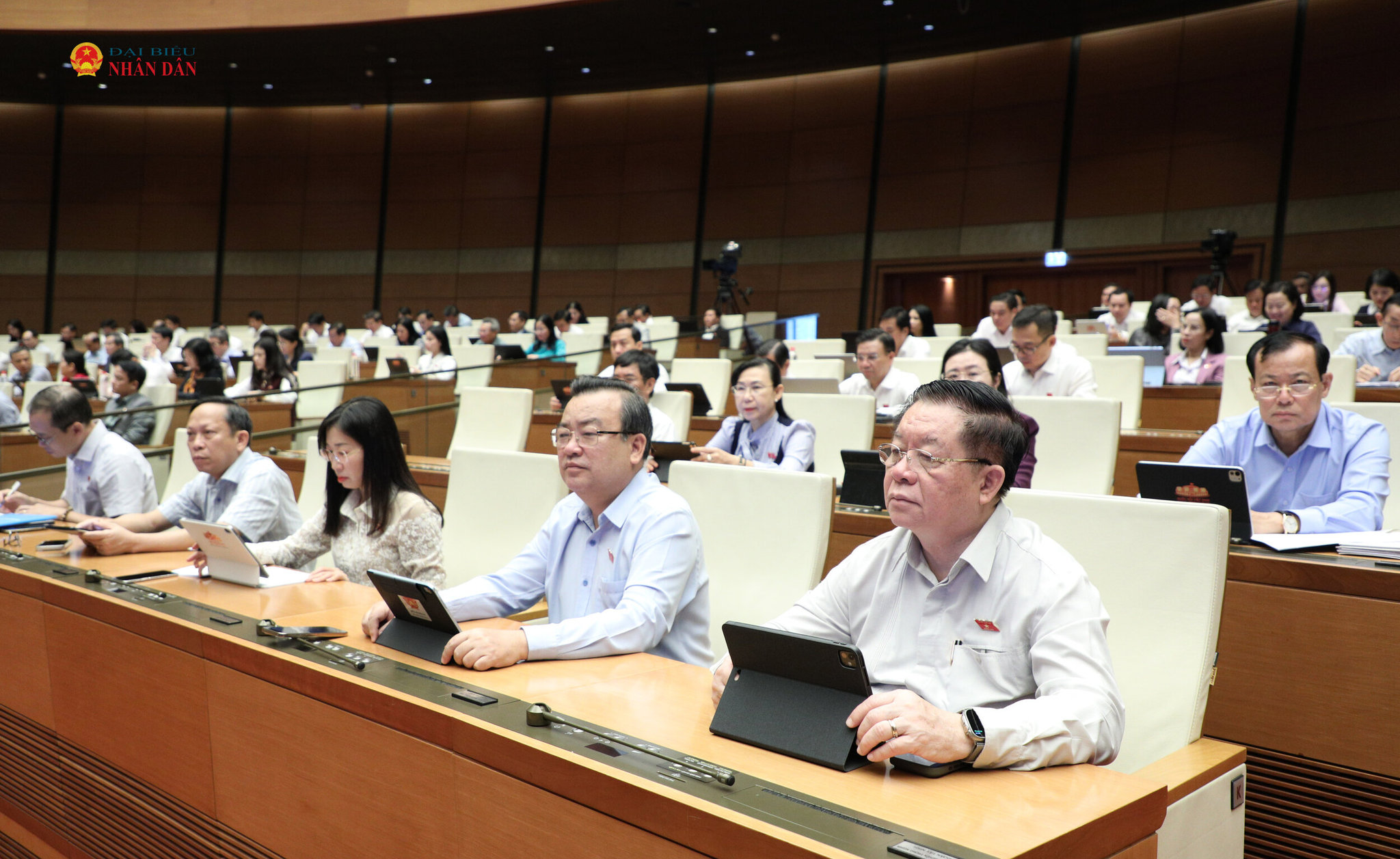 Các đại biểu tham dự phiên họp