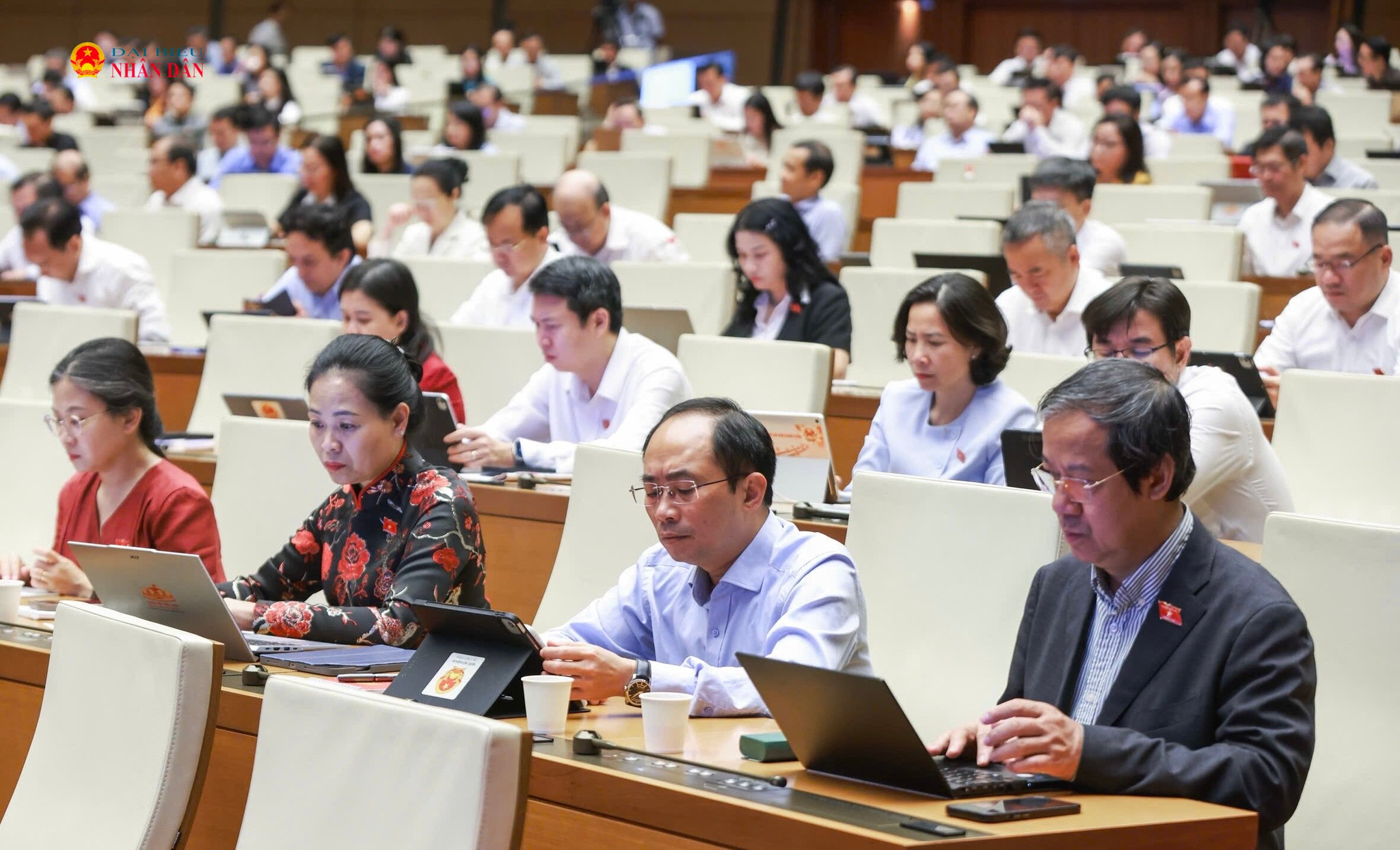 Các ĐBQH thành phố Hà Nội tham dự Kỳ họp thứ Hai, Quốc hội khóa XVI