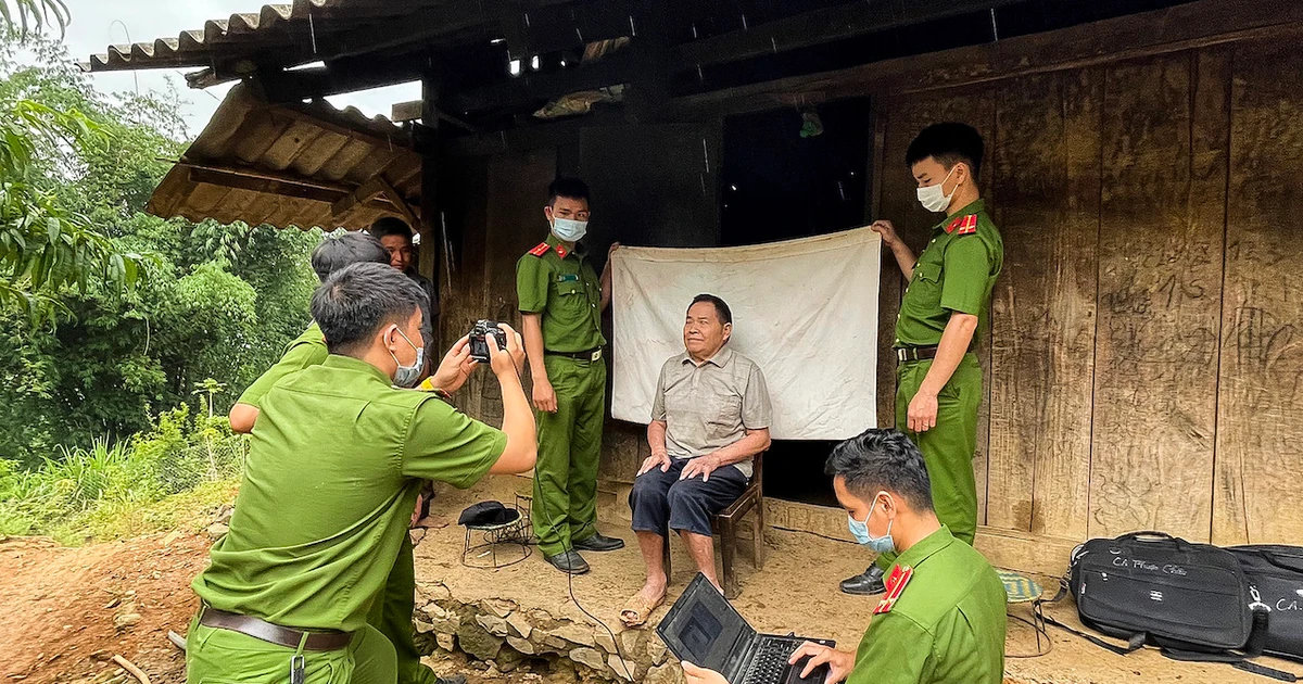 Lấy dân làm gốc