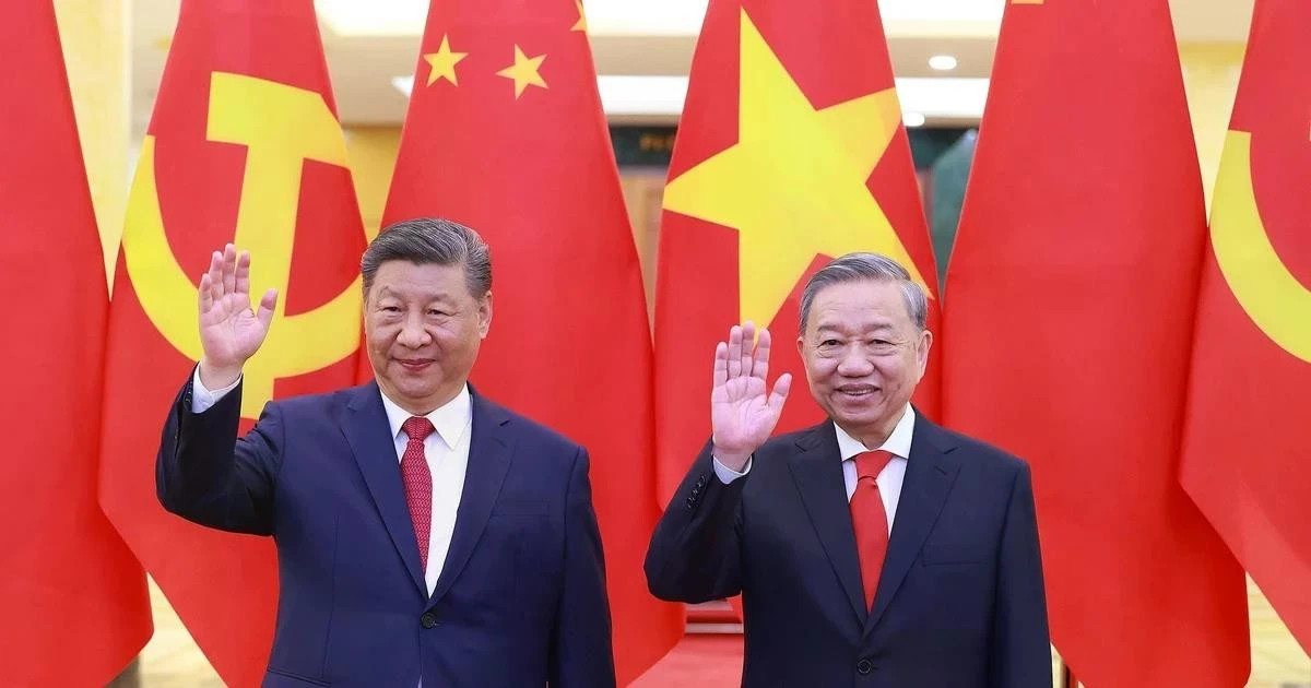 Top Party leaders of Vietnam, China hold talks in Hanoi