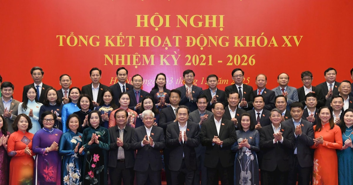 Chủ tịch Quốc hội Trần Thanh Mẫn dự hội nghị tổng kết Nhóm Đại biểu Quốc hội chuyên trách địa phương