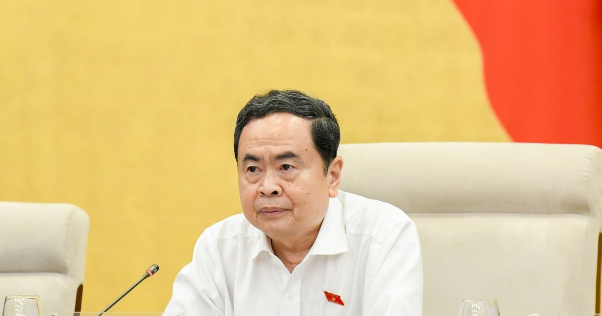 Thống nhất trình Quốc hội xem xét, quyết định các mức thuế đối với xăng, dầu