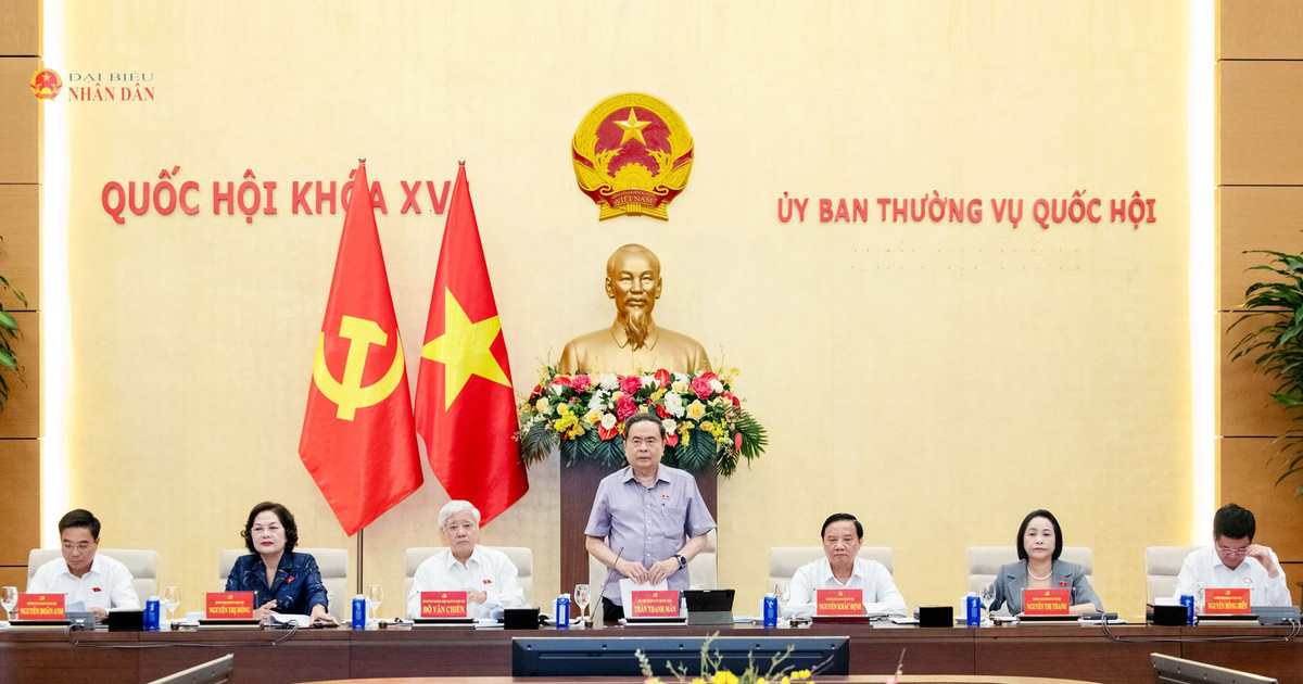 Kỳ họp không thường lệ phải ghi dấu bằng niềm tin được củng cố và những động lực phát triển mới được mở ra