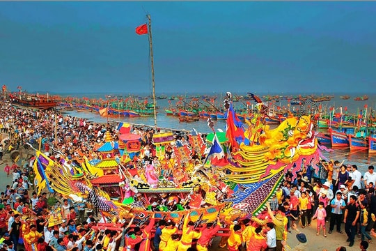 Giữ nét đẹp tín ngưỡng các dân tộc Việt Nam: Dòng chảy tâm thức dân gian