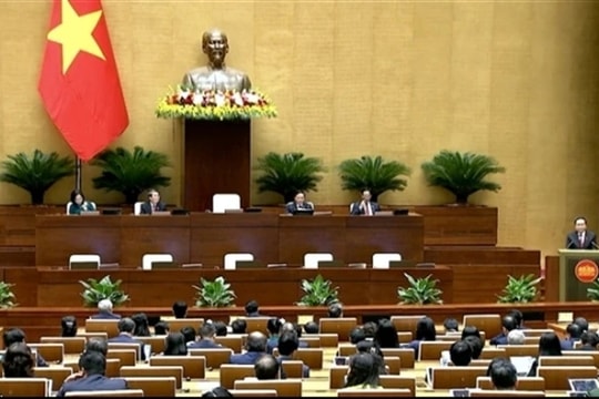 Khẩn trương thực hiện có hiệu quả các luật, nghị quyết, đáp ứng yêu cầu, nhiệm vụ phát triển
