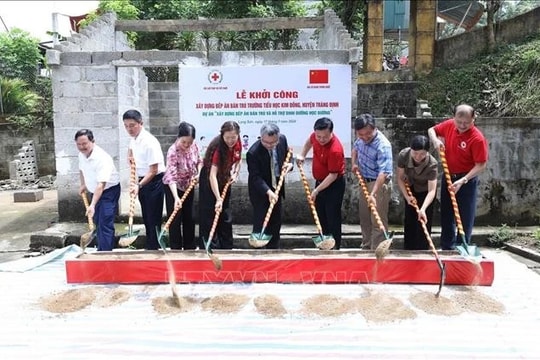 Chinese Embassy supports school nutrition improvement in Lang Son