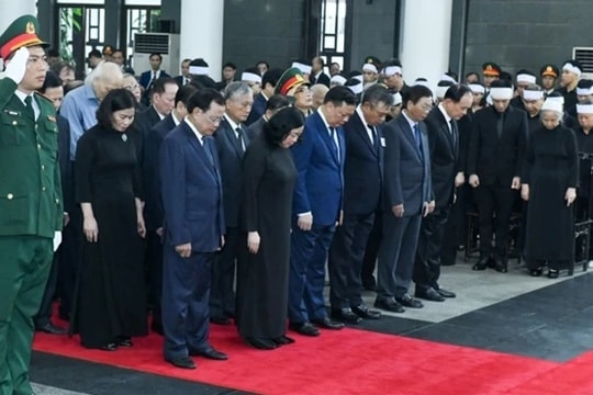 Đoàn đại biểu thành phố Hà Nội viếng Tổng Bí thư Nguyễn Phú Trọng