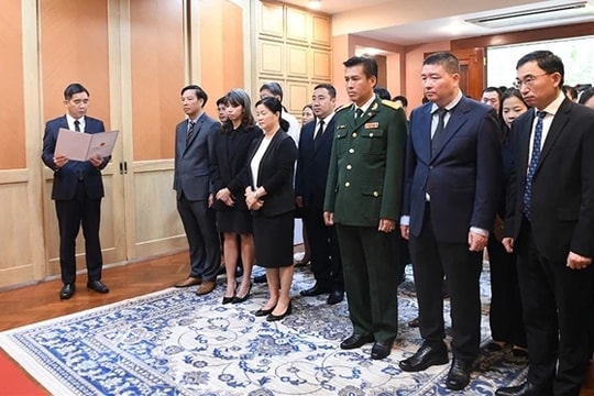 Lãnh đạo nhiều nước, tổ chức và bạn bè quốc tế đến viếng Tổng Bí thư Nguyễn Phú Trọng tại Đại sứ quán Việt Nam ở các nước