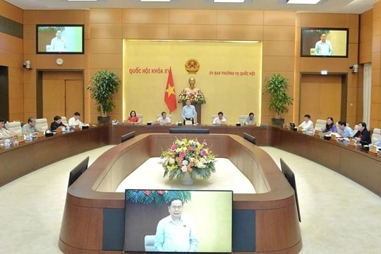 Bế mạc Phiên họp chuyên đề pháp luật tháng 8 của Ủy ban Thường vụ Quốc hội
