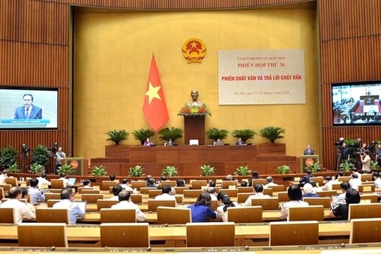 Một số hình ảnh phiên chất vấn và trả lời chất vấn tại Phiên họp thứ 36 của Ủy ban Thường vụ Quốc hội