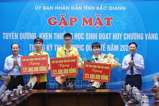 Bac Giang awards outstanding students at international Olympiad