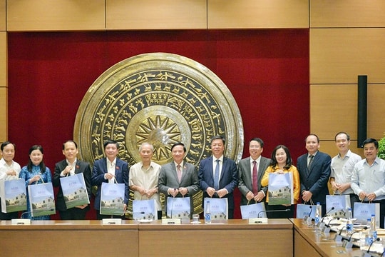 Phó Chủ tịch Quốc hội Nguyễn Khắc Định chủ trì họp tổng kết biên soạn cuốn sách của Tổng Bí thư Nguyễn Phú Trọng 