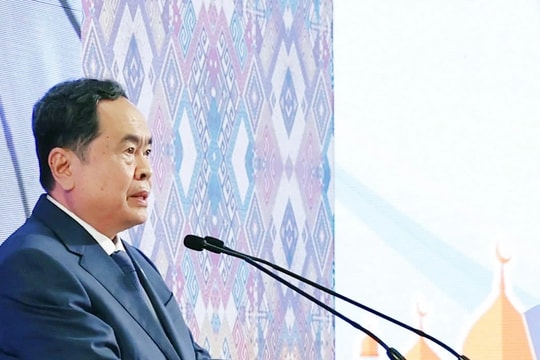 Phát huy vai trò của Nghị viện trong tăng cường kết nối, xây dựng Cộng đồng ASEAN phát triển năng động, gắn kết và tự cường