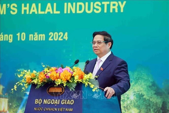 Vietnam aims to become crucial link in global supply chain of Halal products: PM