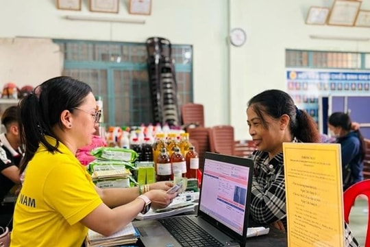 Đẩy mạnh thanh toán không dùng tiền mặt