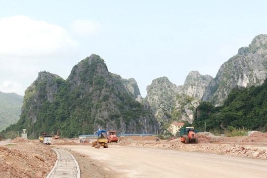 Công ty CP đầu tư xây dựng du lịch và thương mại Thẩm Gia cùng liên danh trúng gói thầu hơn 34 tỷ đồng, tiết kiệm cho ngân sách 34 triệu đồng