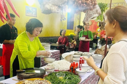 Tôn vinh, khai thác thương hiệu văn hóa ẩm thực Hà Nội