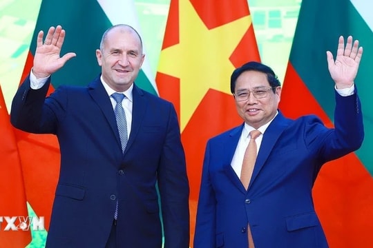 Thủ tướng Phạm Minh Chính hội kiến Tổng thống Bulgaria Rumen Radev