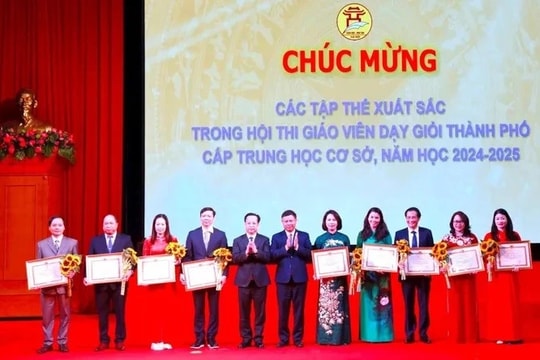 Hà Nội trao thưởng giáo viên dạy giỏi thành phố cấp trung học cơ sở