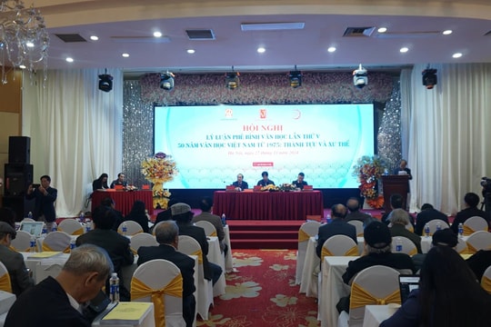 50 năm văn học Việt Nam từ 1975: Thành tựu và xu thế