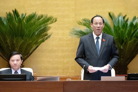 Thông qua Luật Phòng không nhân dân