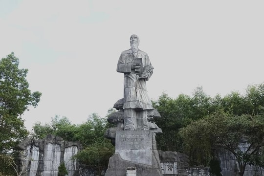 Mộ và Khu lưu niệm Lê Hữu Trác được xếp hạng Di tích quốc gia đặc biệt