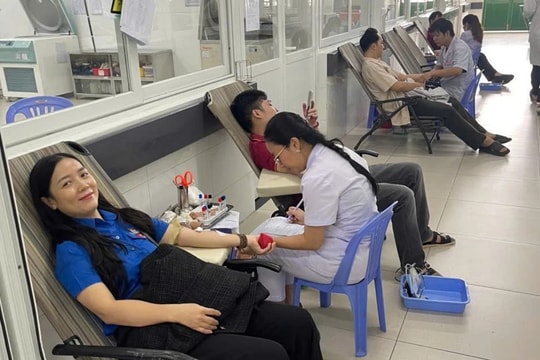 Chi đoàn Cục Quản trị III, Văn phòng Quốc hội tổ chức hiến máu nhân đạo