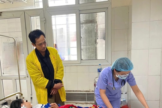 Đắp thuốc lá chữa vết thương rắn cắn, bé gái nhập viện nguy kịch 